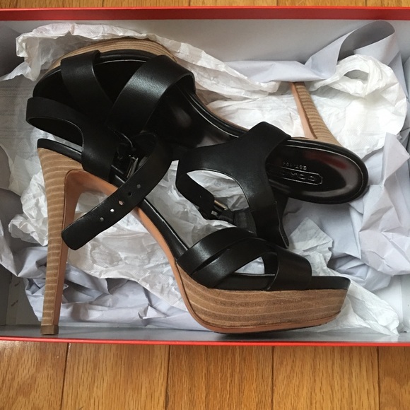 Coach 8.5 Dani Veg Leather Black Platforms Sandals - Picture 9 of 10